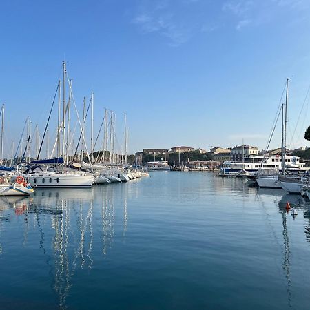 Attico In Piazza Matteotti Apartamento Desenzano del Garda Exterior foto