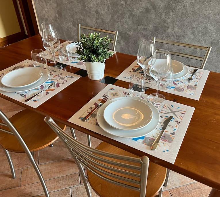 Attico In Piazza Matteotti Apartamento Desenzano del Garda Exterior foto