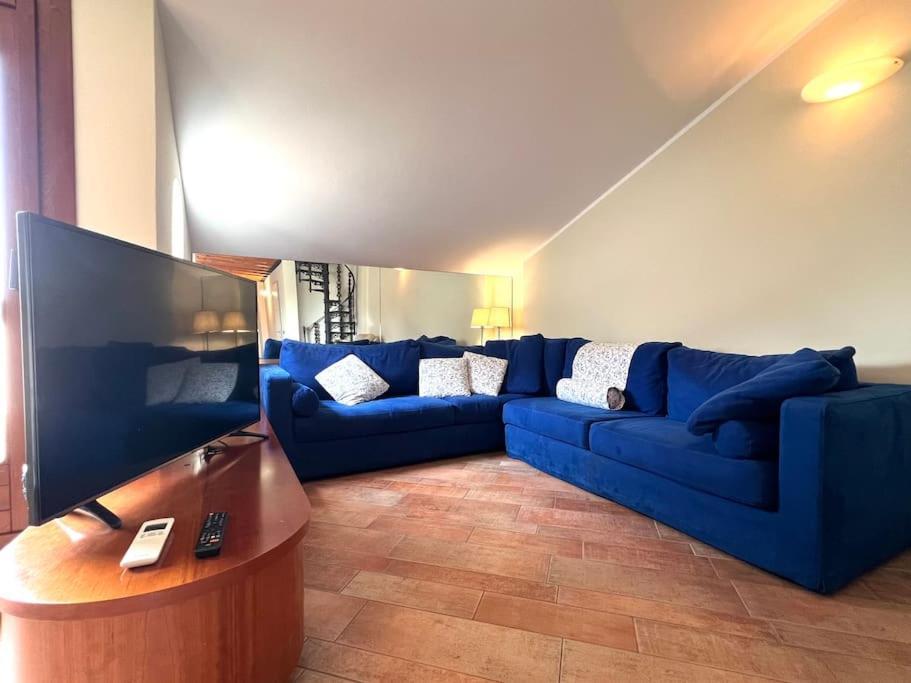 Attico In Piazza Matteotti Apartamento Desenzano del Garda Exterior foto