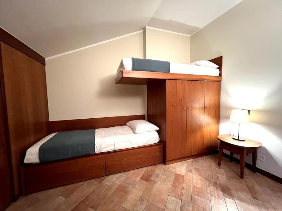 Attico In Piazza Matteotti Apartamento Desenzano del Garda Exterior foto