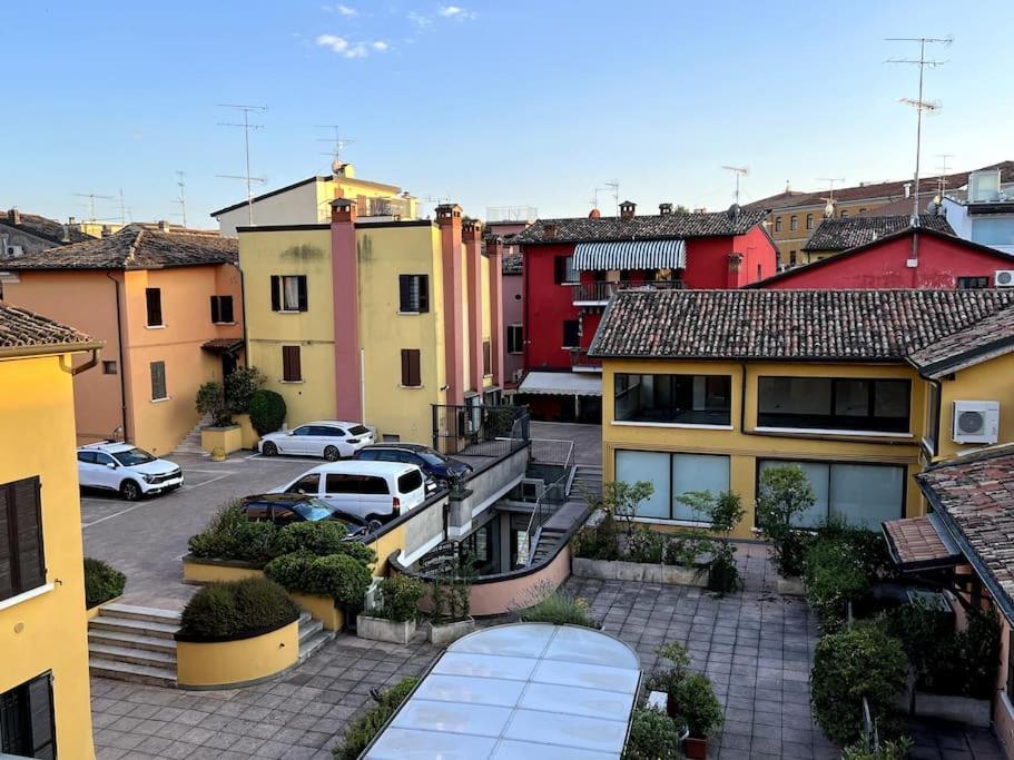 Attico In Piazza Matteotti Apartamento Desenzano del Garda Exterior foto